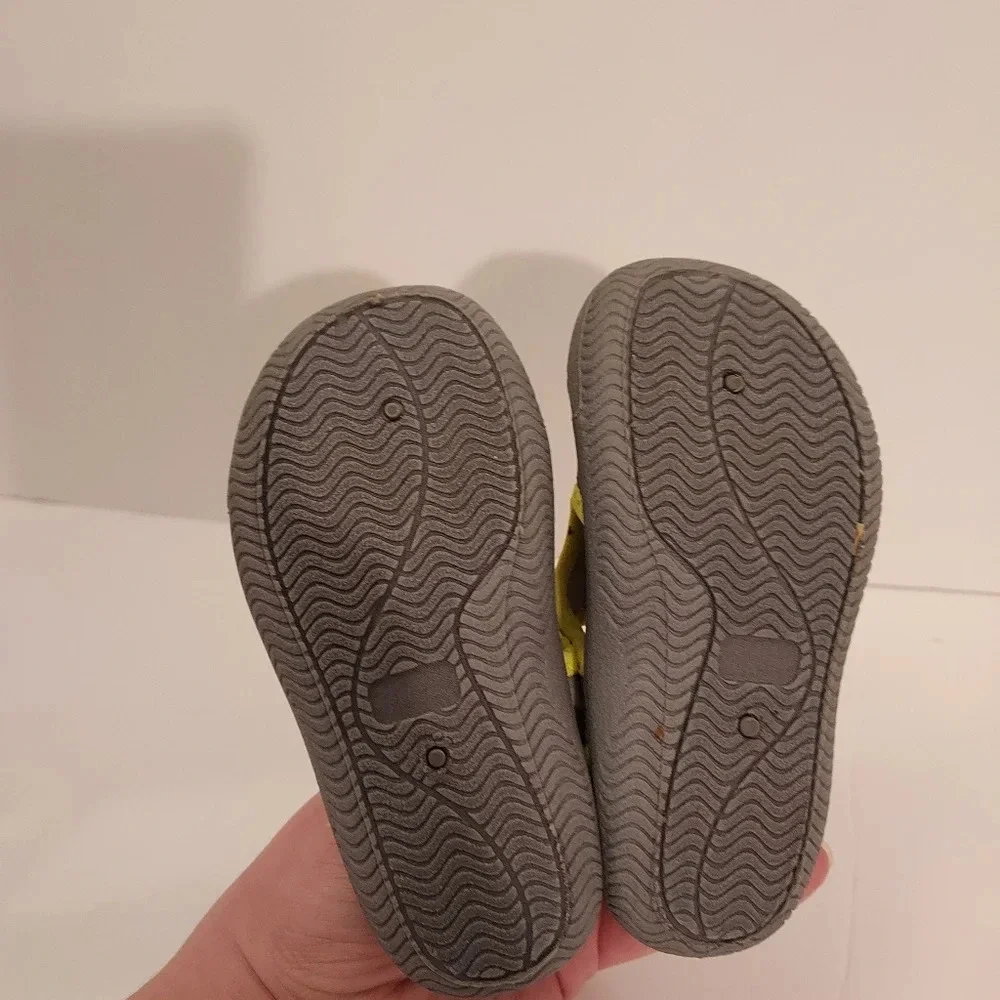 OP Little Boy Water Shoes in Size 5 (Baby)